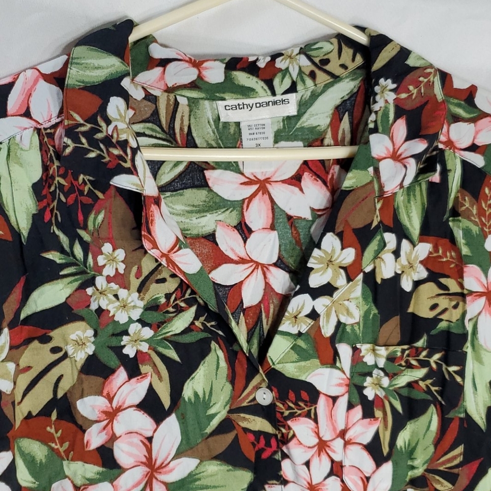 Cathy Daniels 3X floral button short sleeve - Picture 2 of 5